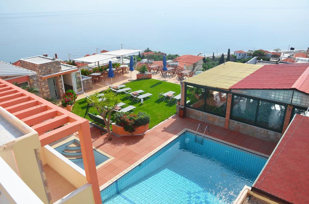 Hotel Vicky II Plomari Екстериор снимка