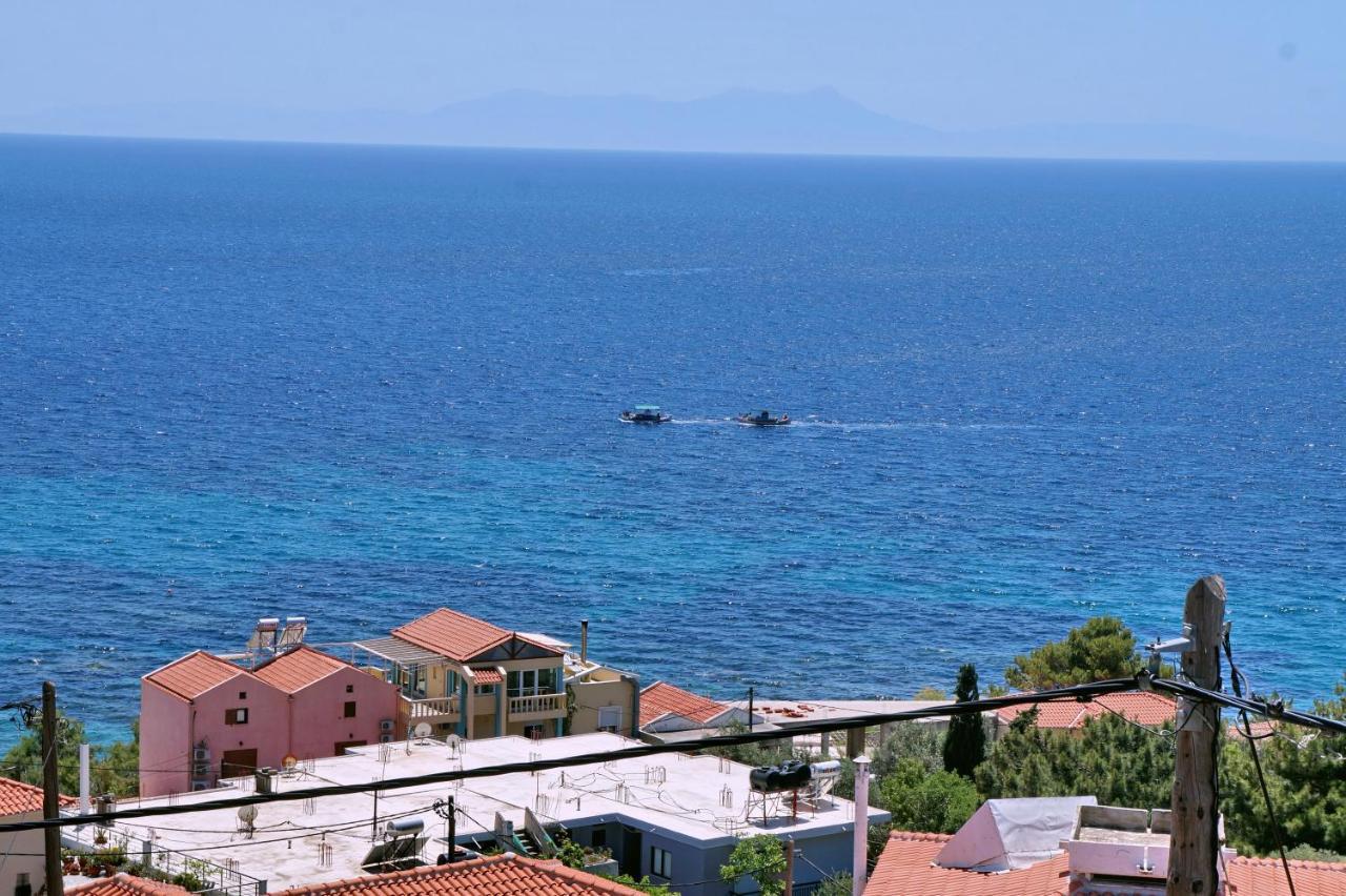 Hotel Vicky II Plomari Екстериор снимка