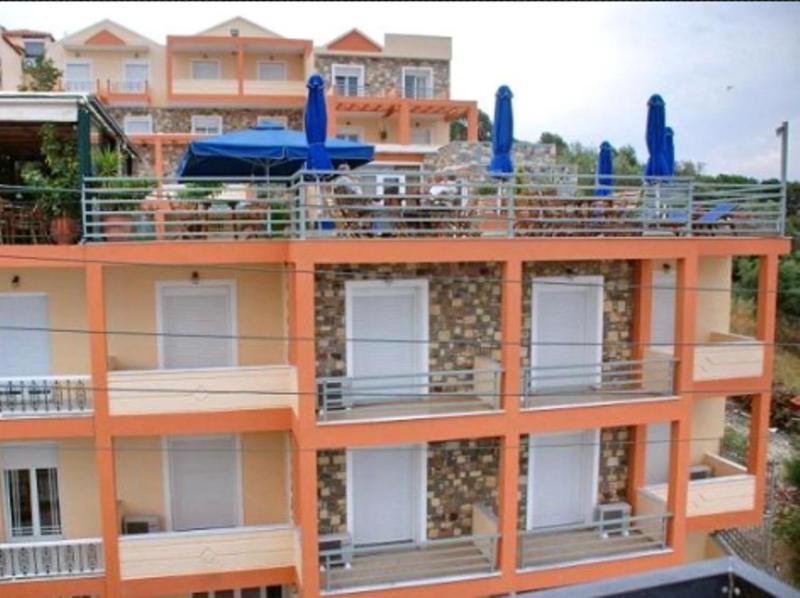 Hotel Vicky II Plomari Екстериор снимка