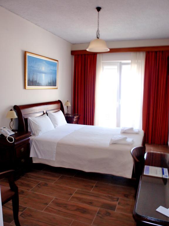 Hotel Vicky II Plomari Екстериор снимка