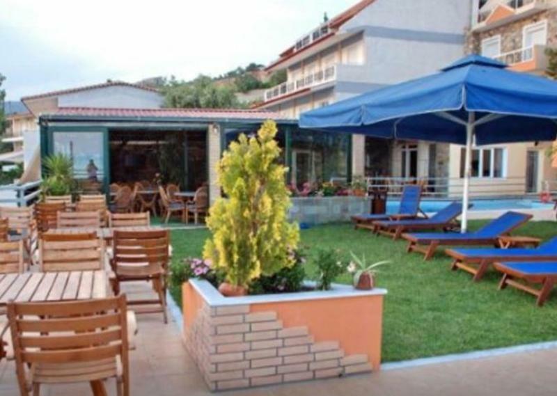 Hotel Vicky II Plomari Екстериор снимка